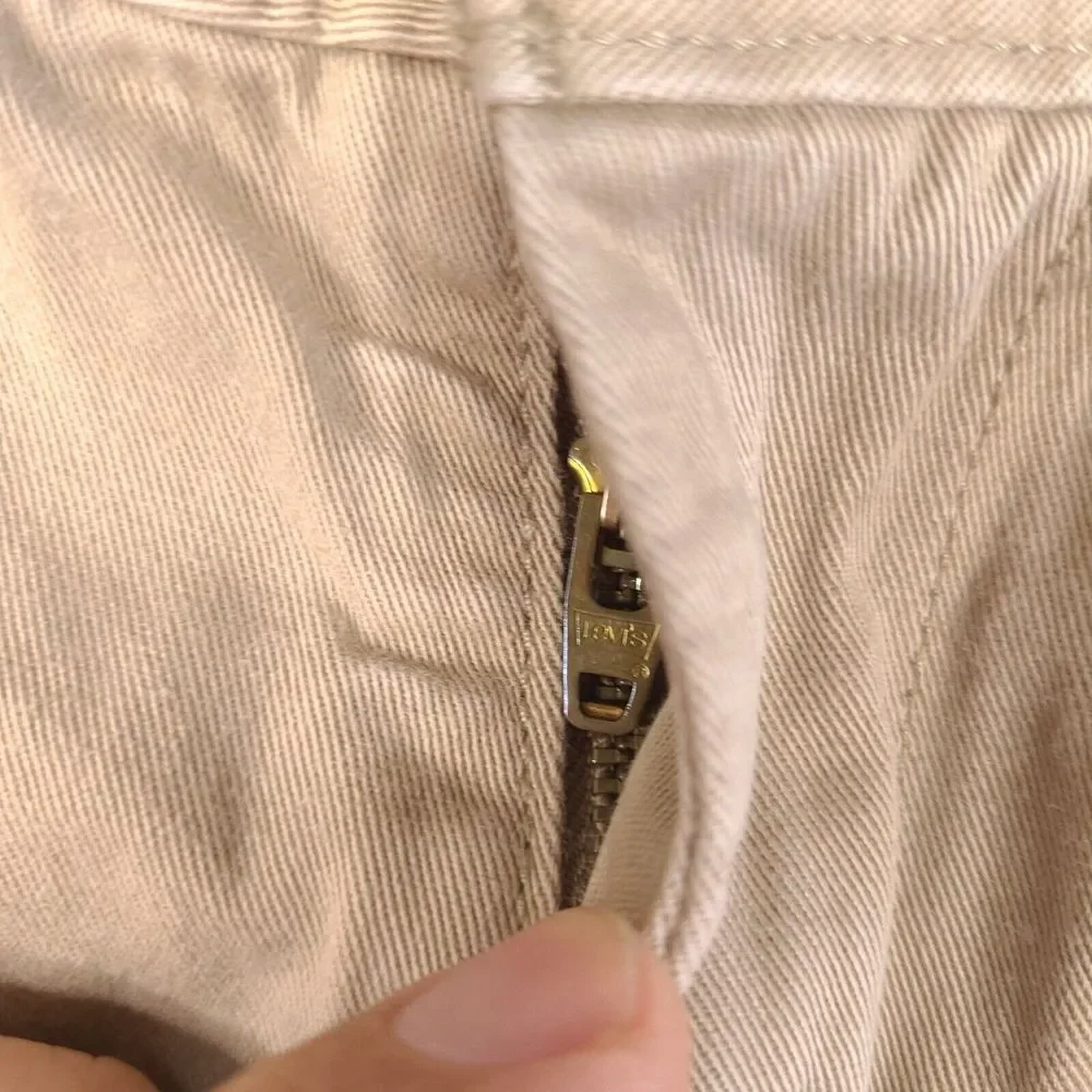 Levis Shorts Mens 37 Brown‎ Tan Cargo Pockets 100% Cotton Outdoor White Tab